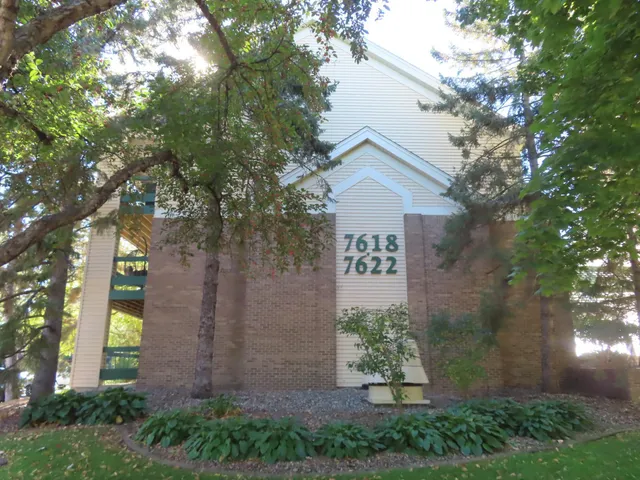 $125,900 | 7622 York Avenue South, Unit 1106, Edina, MN 55435