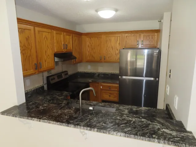 $125,900 | 7622 York Avenue South, Unit 1106, Edina, MN 55435