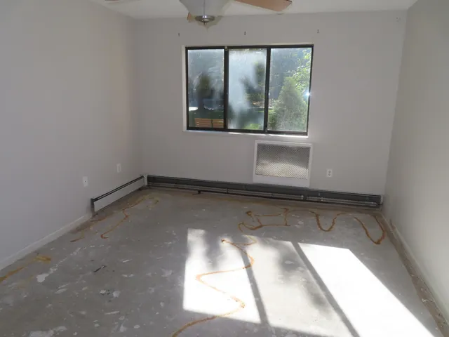 $125,900 | 7622 York Avenue South, Unit 1106, Edina, MN 55435