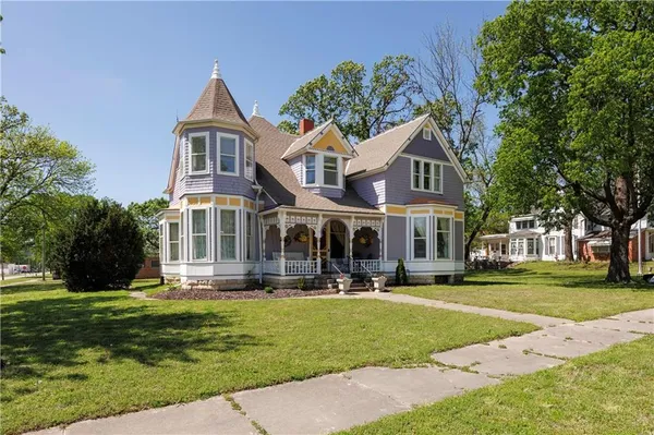 $239,999 | 303 North 8th Street, Fredonia, KS 66736