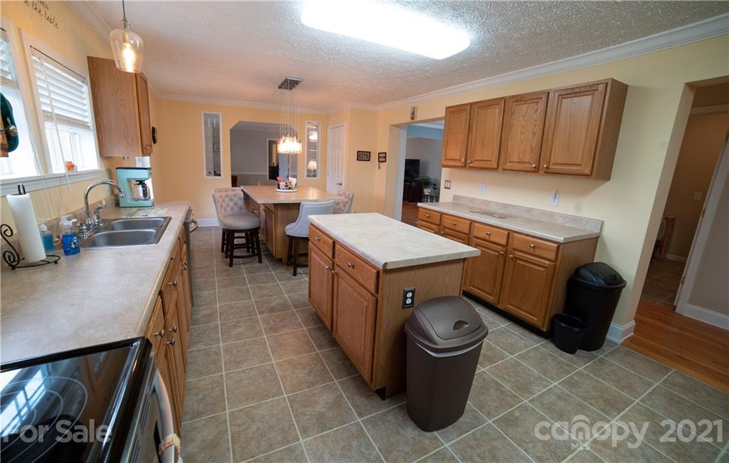 2920 Dysartsville Road Morganton, NC 28655 - Photo 8 of 32 Gallery Image 8