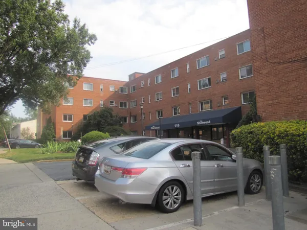 $159,999 | 116 Lee Avenue, Unit 105, Takoma Park, MD 20912