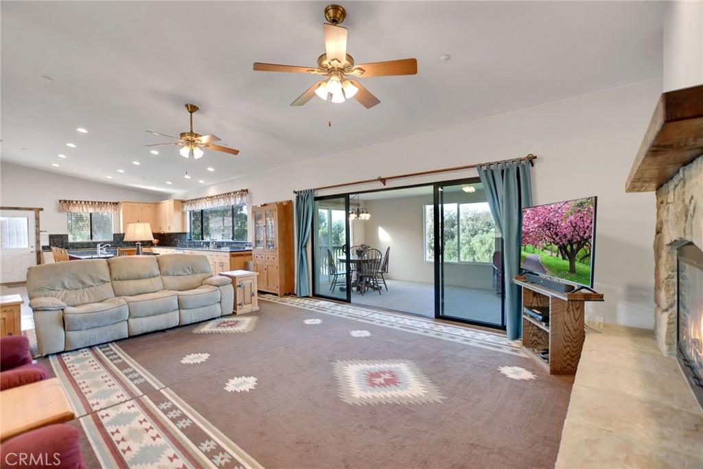 32068 Anna Marie Lane Bonsall, CA 92003 - Photo 10 of 74