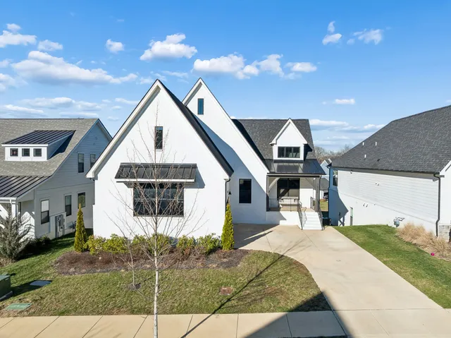 $880,000 | 3020 Whitstable Court, Thompson's Station, TN 37179
