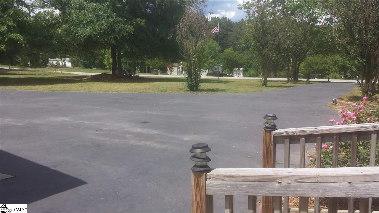 115 Barnett Road Campobello, SC 29322 - Photo 5 of 19