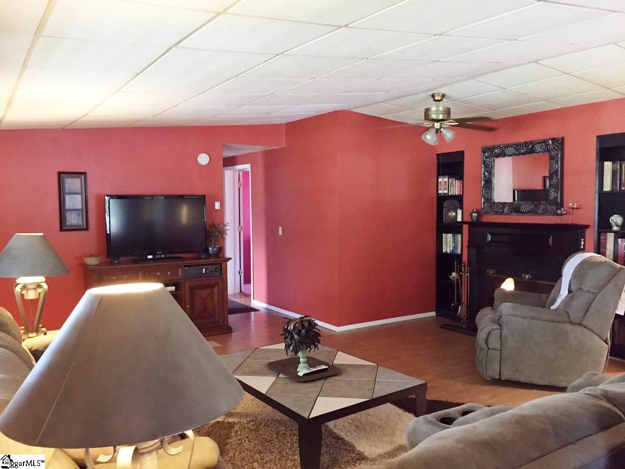 115 Barnett Road Campobello, SC 29322 - Photo 8 of 19