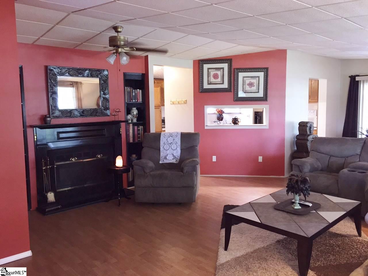 115 Barnett Road Campobello, SC 29322 - Photo 9 of 19