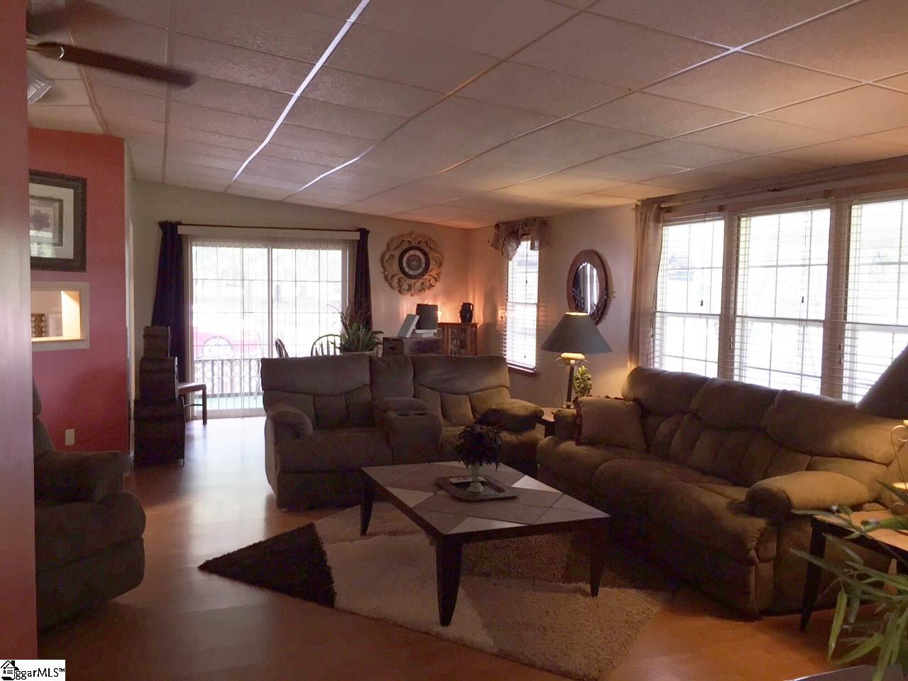 115 Barnett Road Campobello, SC 29322 - Photo 10 of 19
