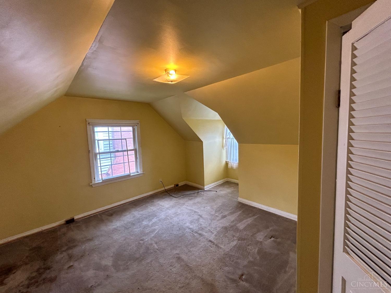 7829 Plainfield Road Cincinnati, OH 45236 - Photo 13 of 24