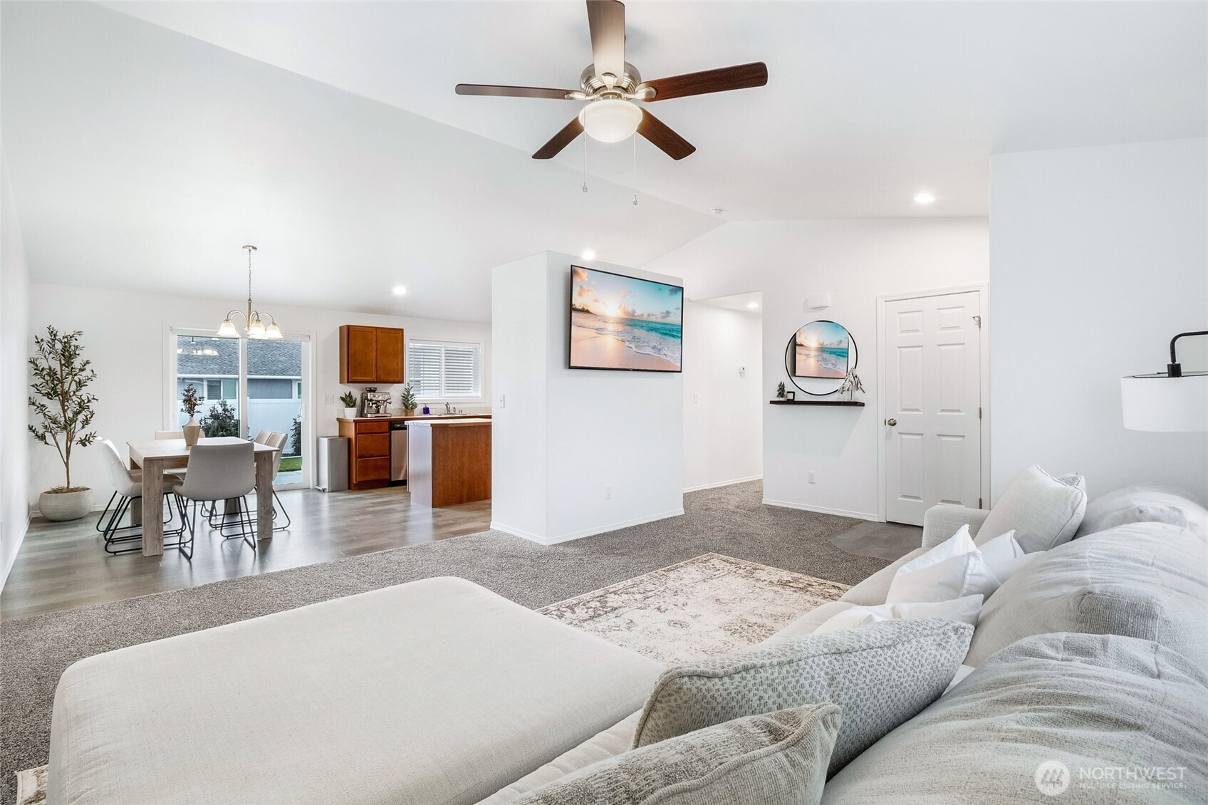 1313 Polo Ridge Moses Lake, WA 98837 - Photo 9 of 37 a living room with furniture and kitchen view
