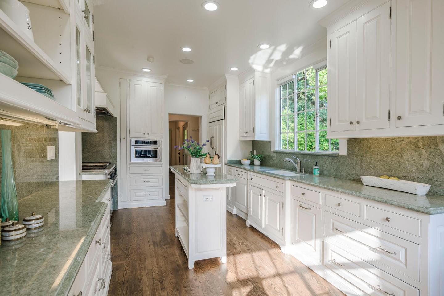 595 Hayne Road Hillsborough, CA 94010 - Photo 14 of 71