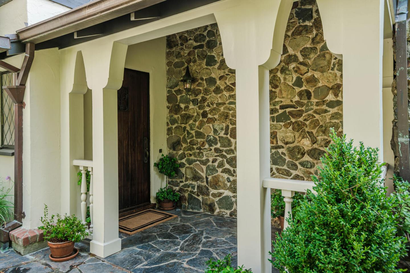 595 Hayne Road Hillsborough, CA 94010 - Photo 49 of 71 a front view of a house