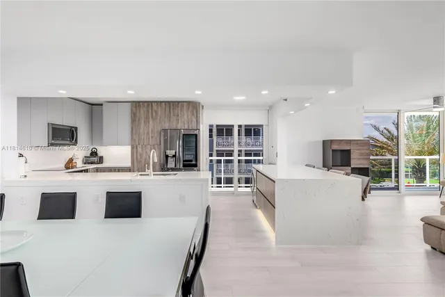 $1,495,000 | 8855 Collins Avenue, Unit 4G, Surfside, FL 33154