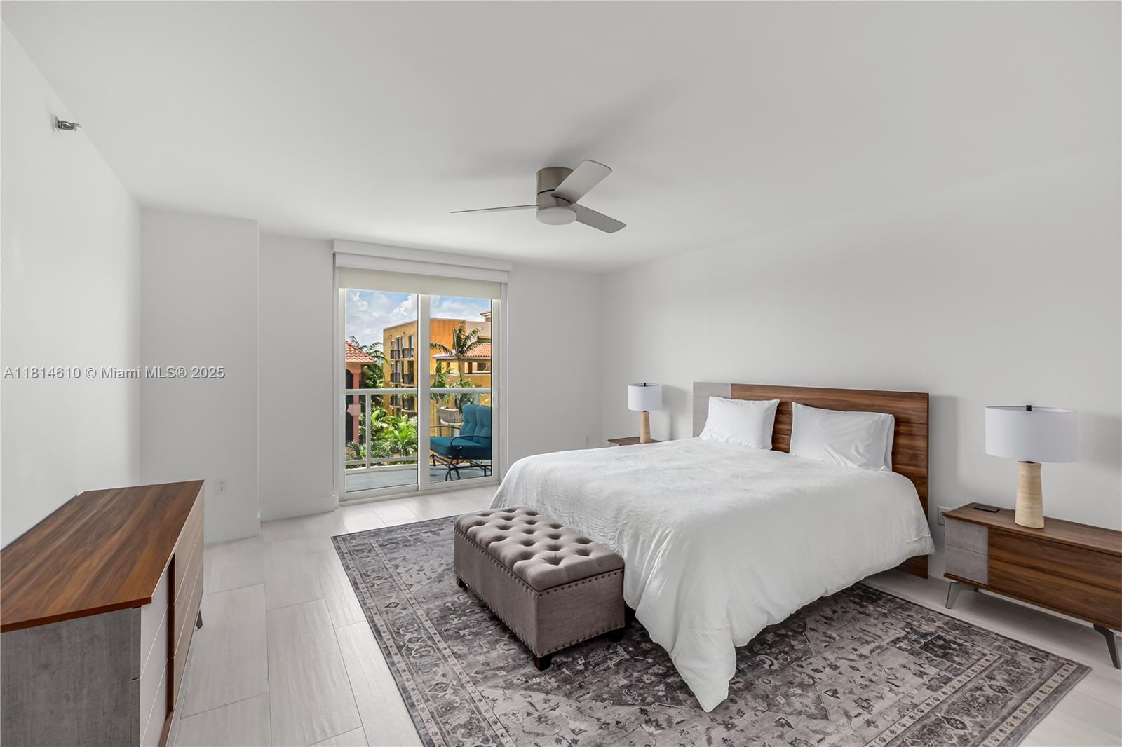 8855 Collins Avenue, Unit 4G Surfside, FL 33154 - Photo 13 of 39