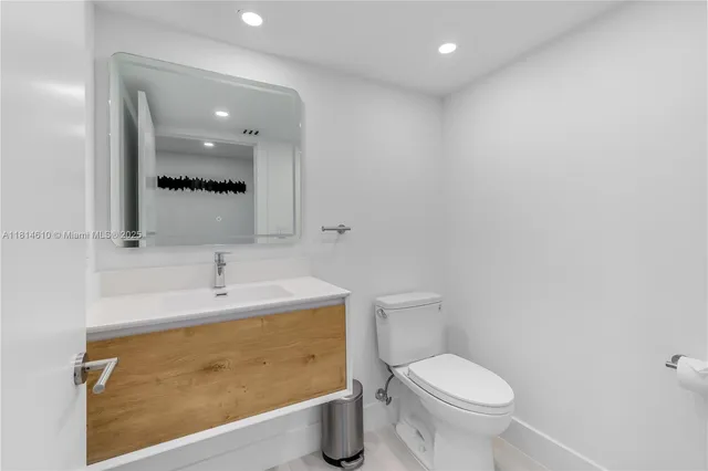 $1,495,000 | 8855 Collins Avenue, Unit 4G, Surfside, FL 33154