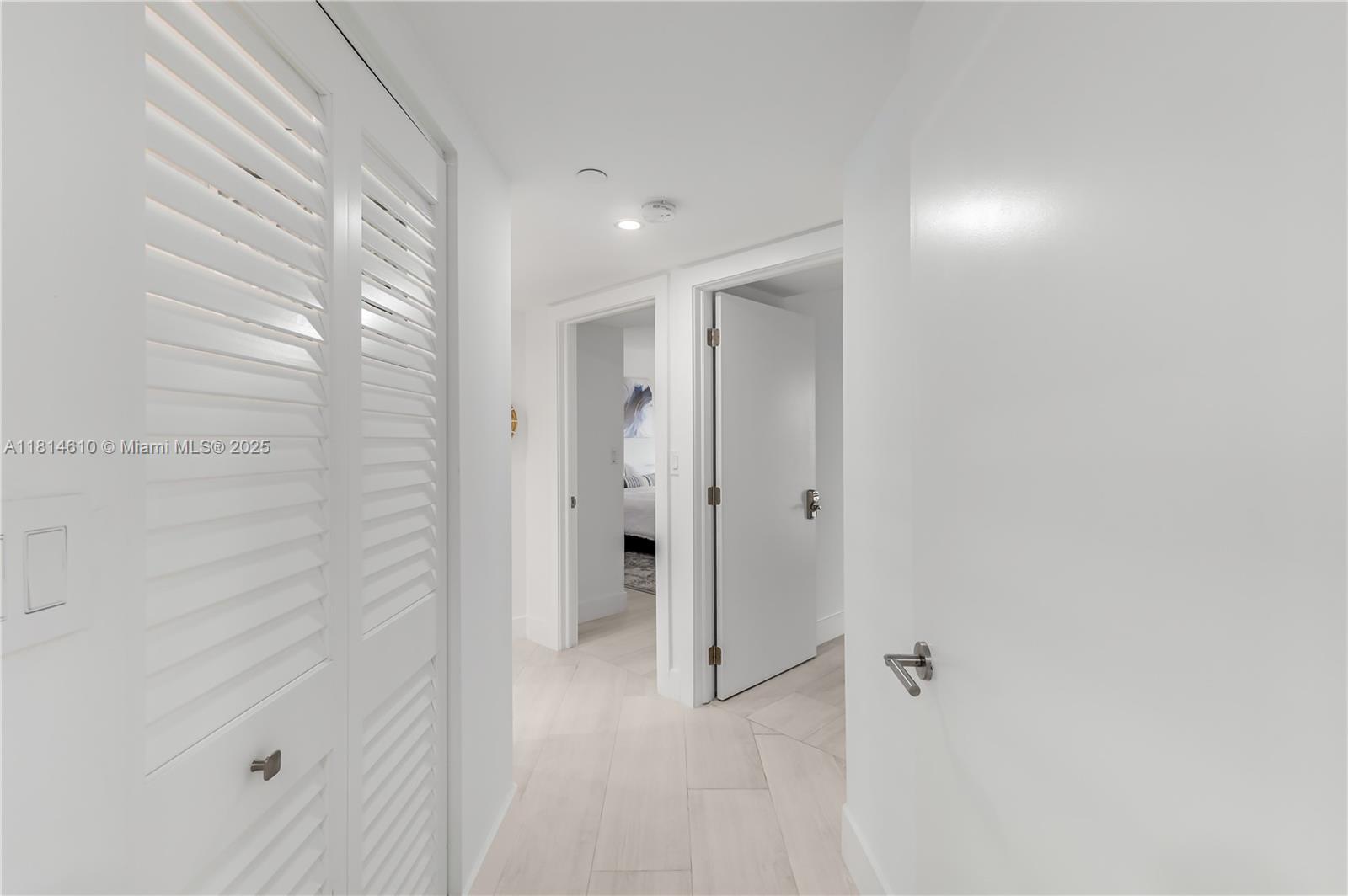 8855 Collins Avenue, Unit 4G Surfside, FL 33154 - Photo 27 of 39