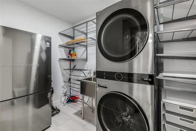 $1,495,000 | 8855 Collins Avenue, Unit 4G, Surfside, FL 33154