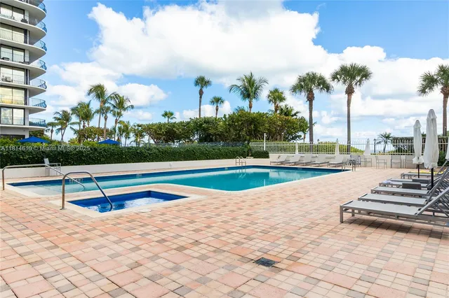 $1,495,000 | 8855 Collins Avenue, Unit 4G, Surfside, FL 33154