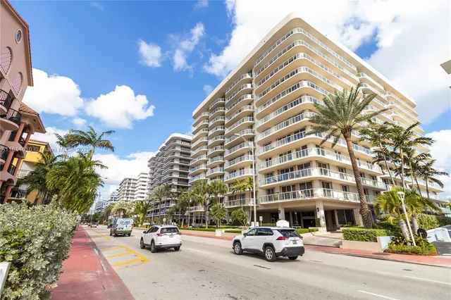 $1,495,000 | 8855 Collins Avenue, Unit 4G, Surfside, FL 33154