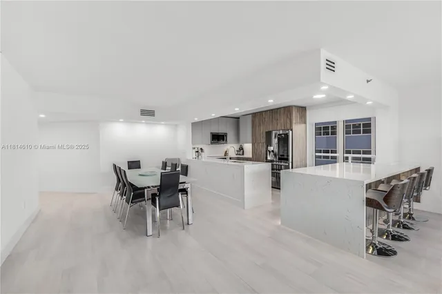 $1,495,000 | 8855 Collins Avenue, Unit 4G, Surfside, FL 33154