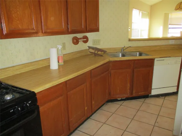 $1,575 | 19947 Mountain Dale Drive, Cypress, TX 77433