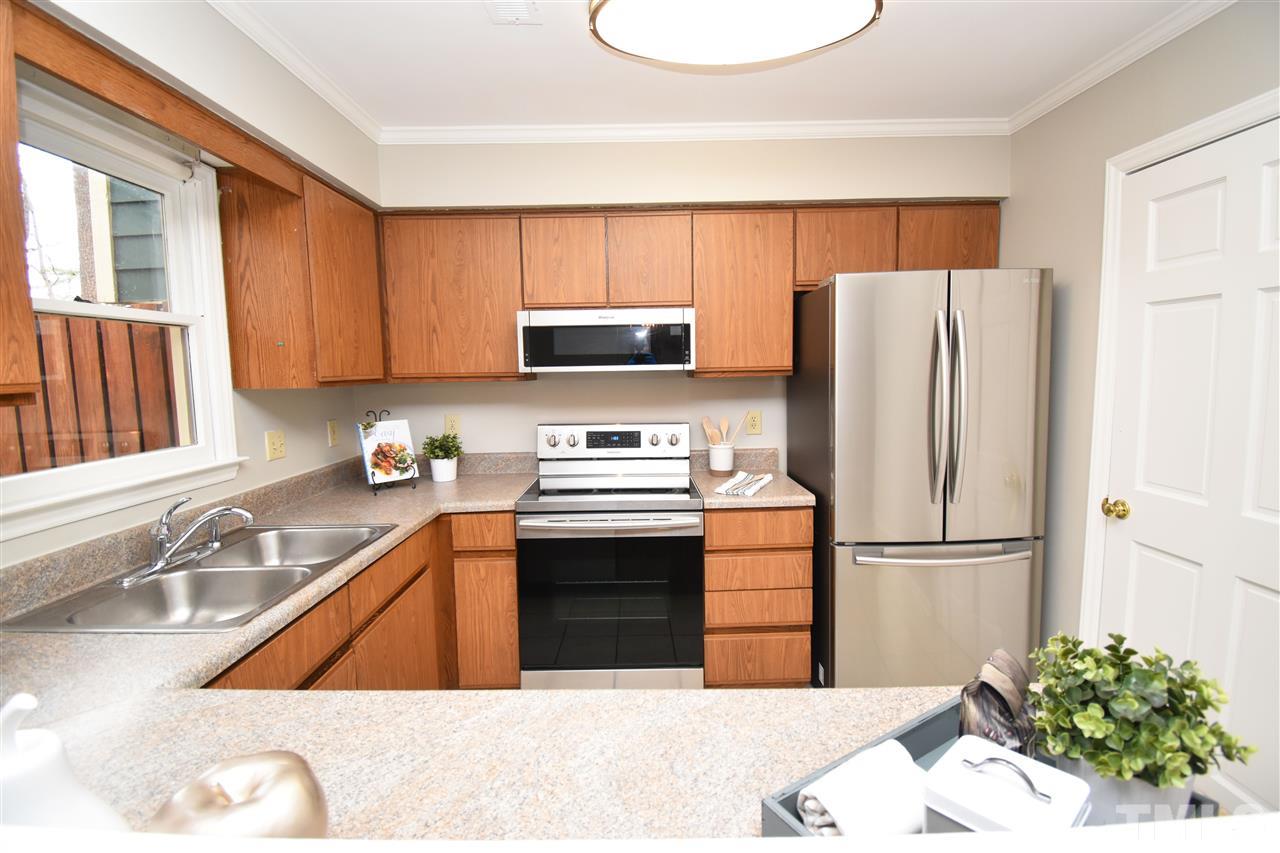 5643 Hamstead Crossing Raleigh, NC 27612 - Photo 12 of 30