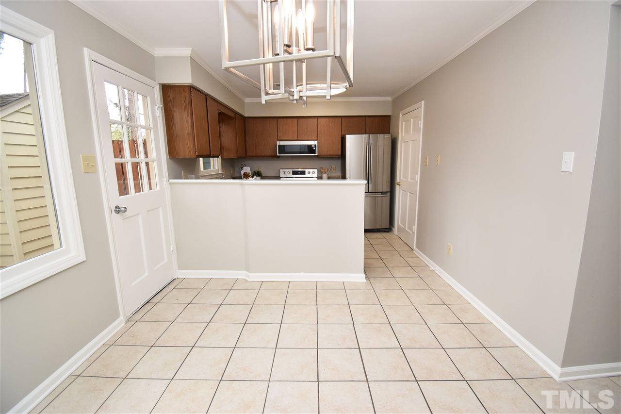 5643 Hamstead Crossing Raleigh, NC 27612 - Photo 9 of 30