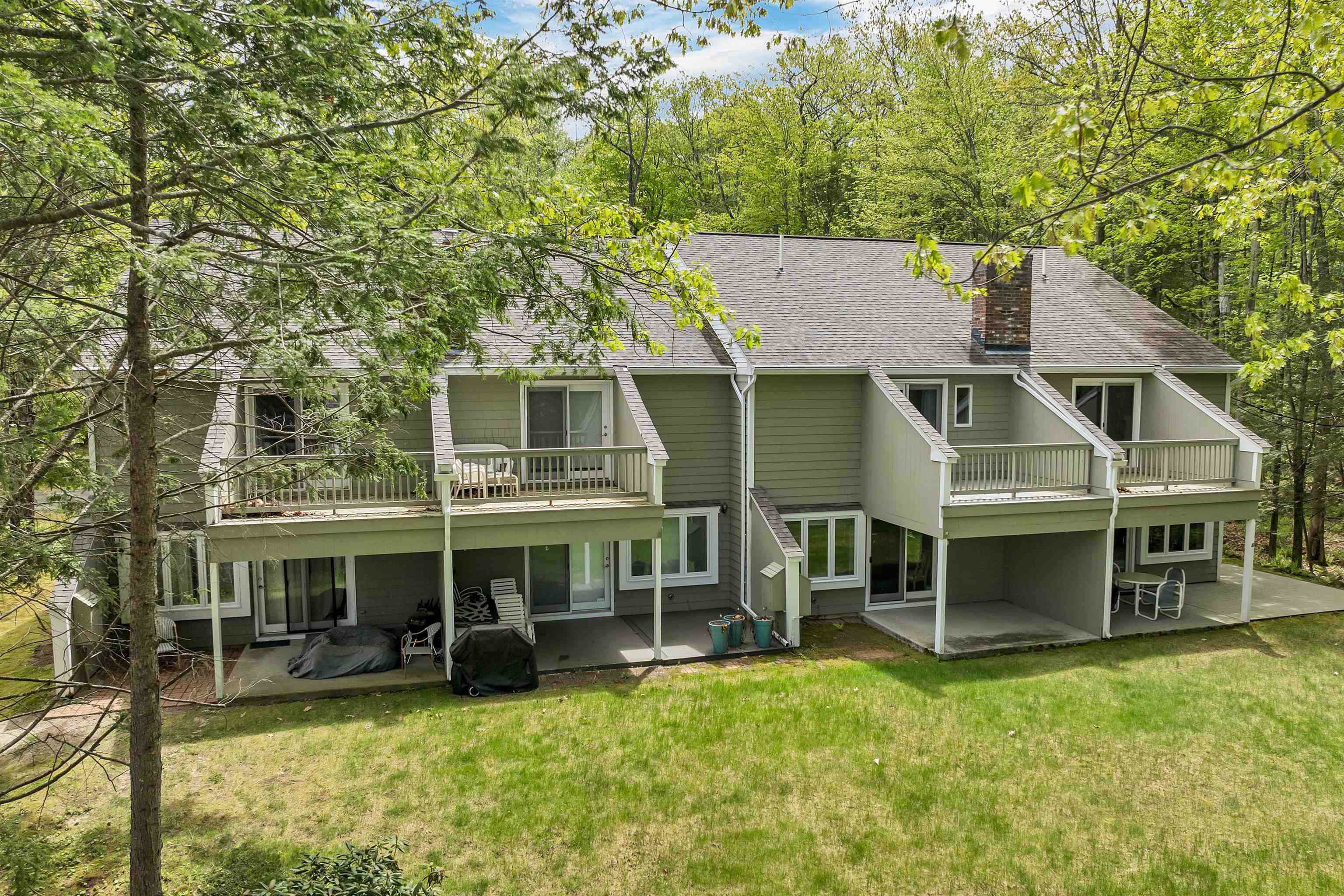 40-21 Harbor Way, Unit 21 Wolfeboro, NH 03894 - Photo 2 of 27