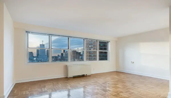 $3,850 | 888 8th Avenue, Unit 3M | Midtown Central