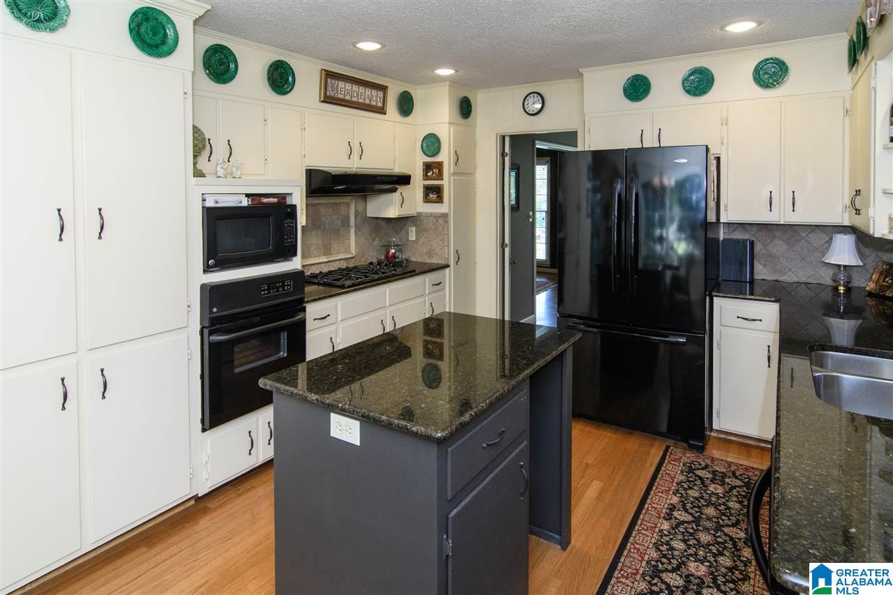 933 Rockford Road Birmingham, AL 35222 - Photo 12 of 50