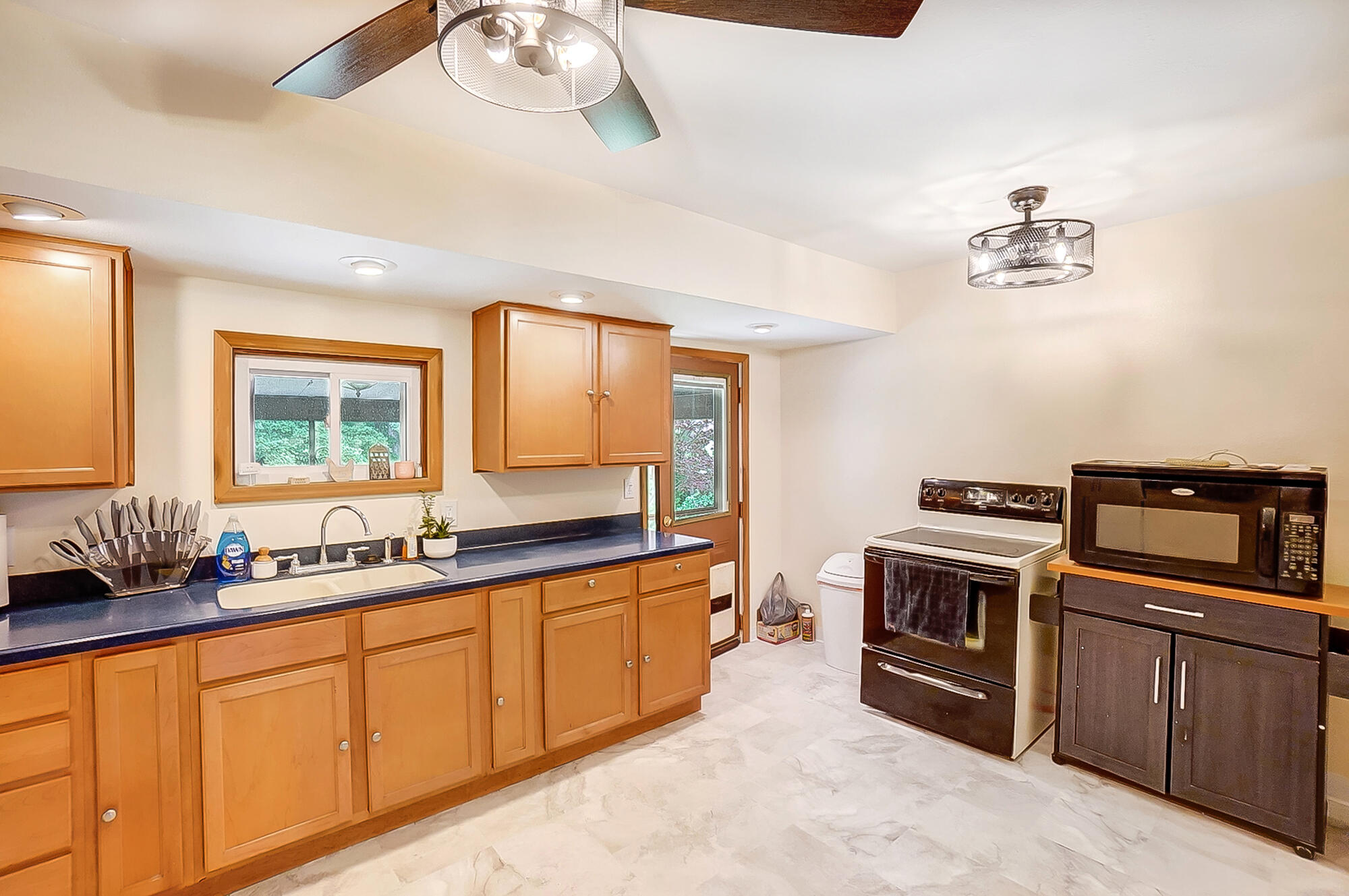 521 South Tecumseh Road Springfield, OH 45506 - Photo 6 of 32