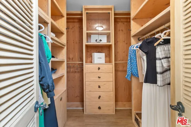 a view of walk in closet