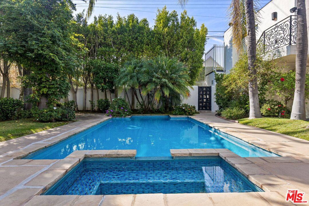 605 North Hillcrest Road Beverly Hills, CA 90210 - Photo 30 of 36 a view of outdoor space deck and yard