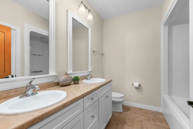 $659,900 | 592 Cornrow Lane, Combined Locks, WI 54113