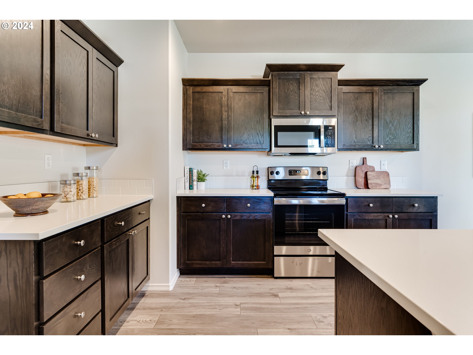 2335 Sandy Drive Eugene, OR 97401 - Photo 5 of 28