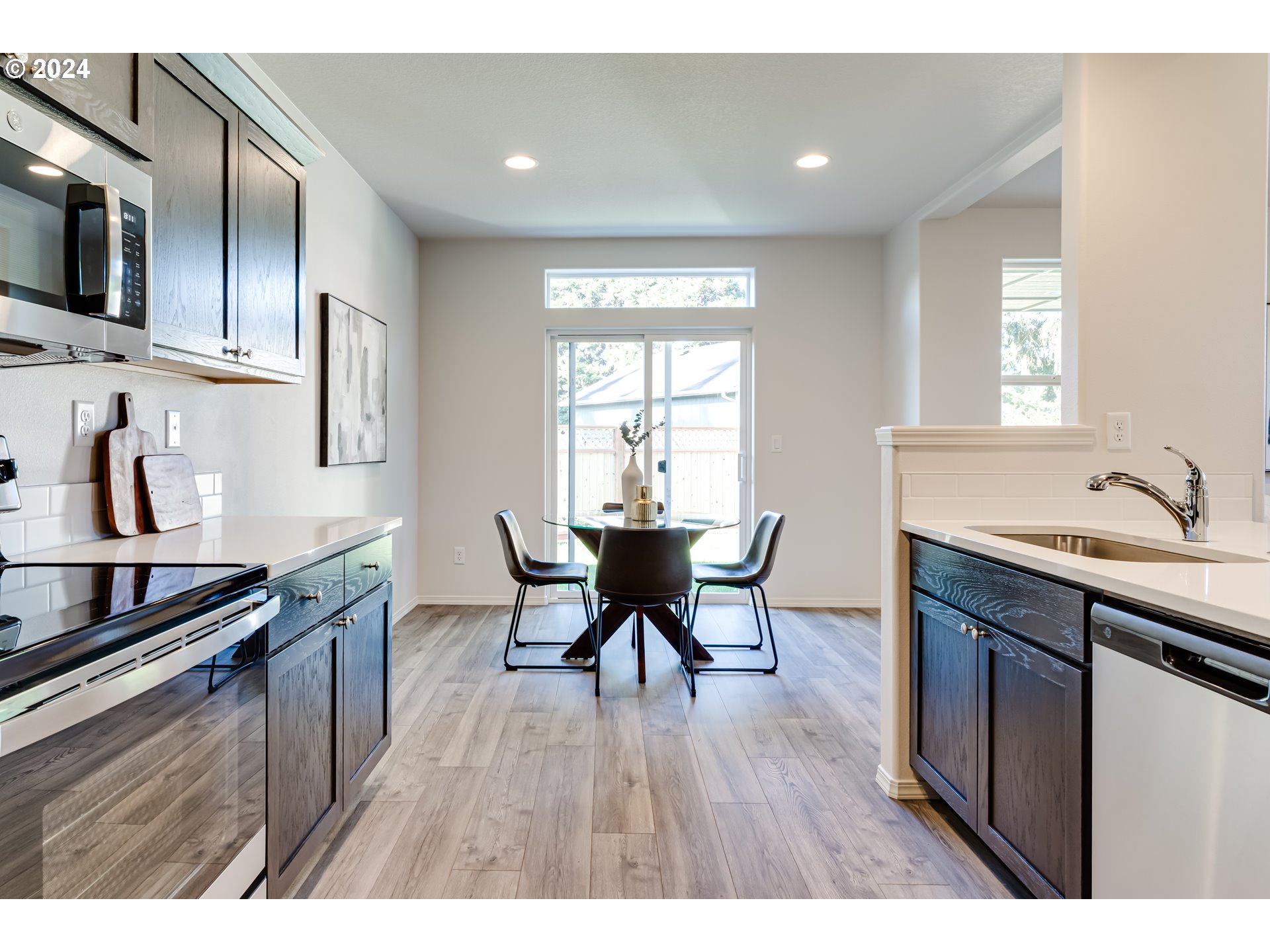 2335 Sandy Drive Eugene, OR 97401 - Photo 6 of 28