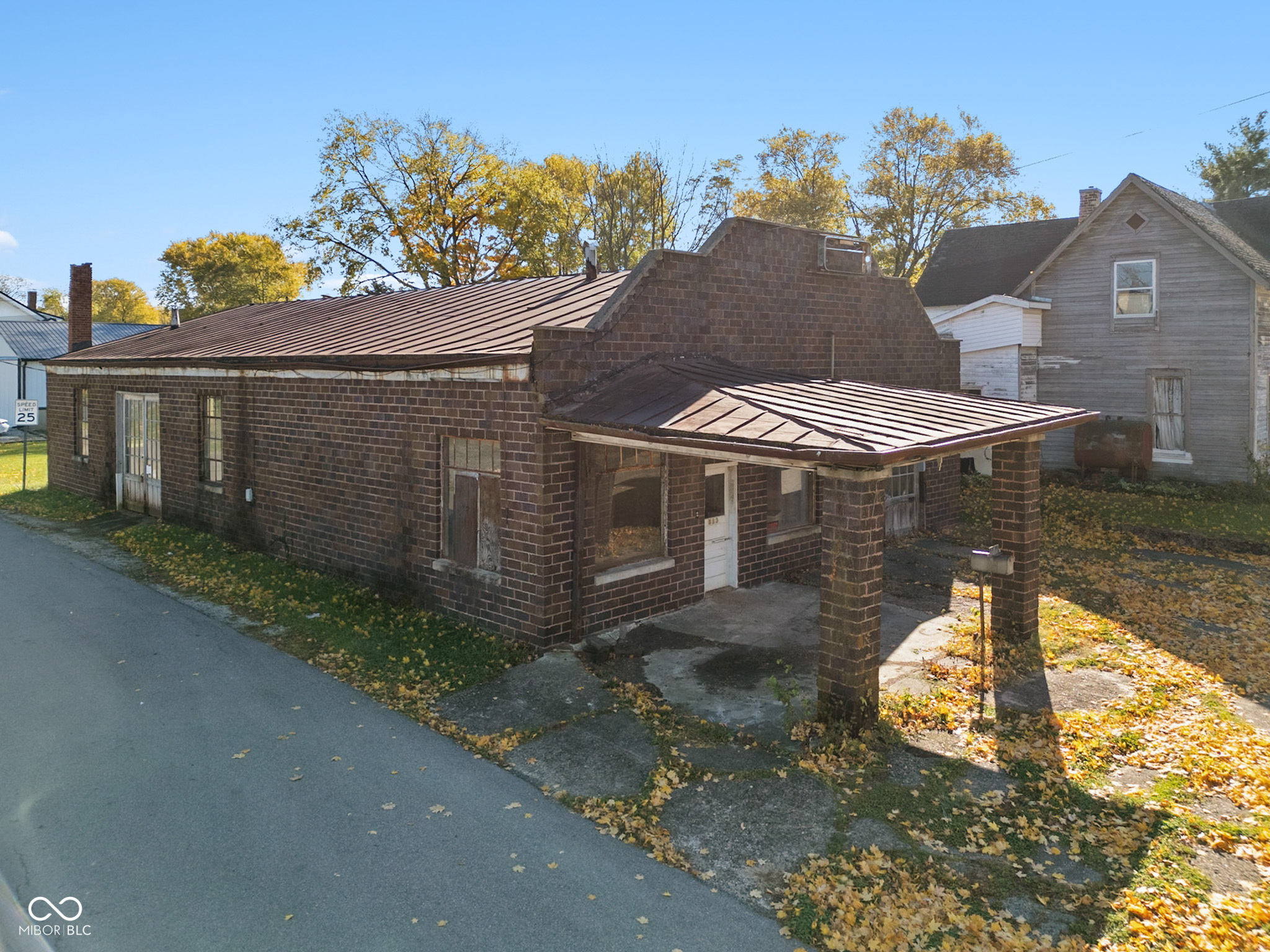 827 Main Street Hope, IN 47246 - Photo 20 of 22 Gallery Image 20
