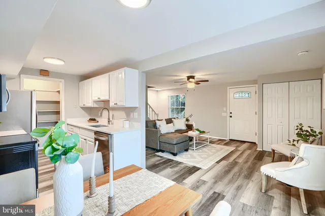 $214,900 | 22 Fox Run Court, Unit C, Reisterstown, MD 21136