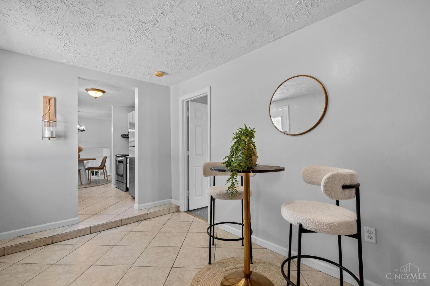 675 Woodgate Road Cincinnati, OH 45244 - Photo 16 of 38 Gallery Image 16