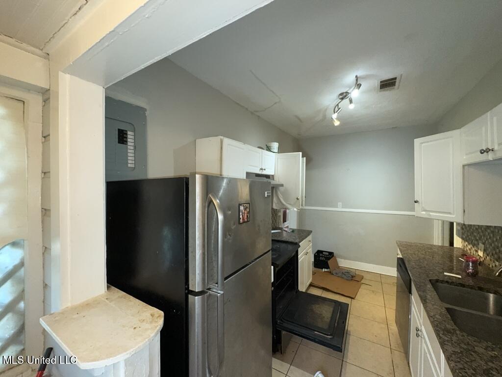 433 East Ridgeway Street Jackson, MS 39206 - Photo 4 of 6 2025_03_25_09_57_14