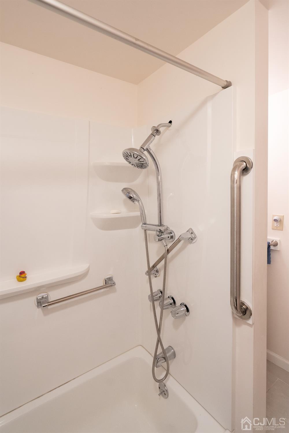 31 Longfellow Road North Brunswick, NJ 08902 - Photo 45 of 59 Gallery Image 45