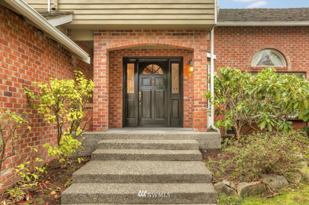 32823 10th Place Southwest Federal Way, WA 98023 - Photo 2 of 21