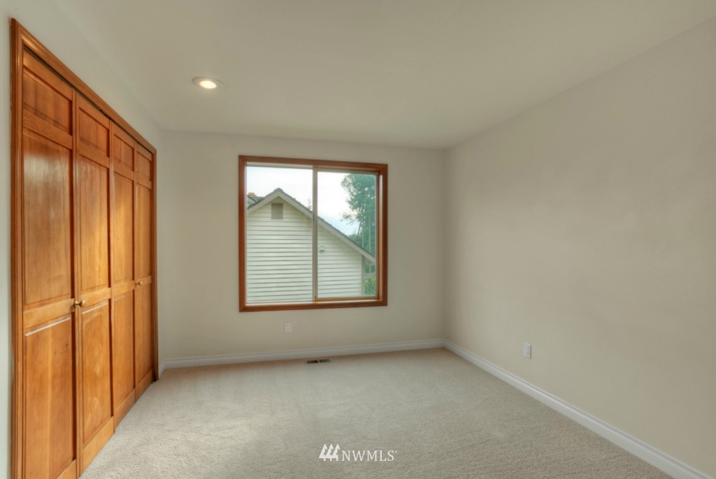 32823 10th Place Southwest Federal Way, WA 98023 - Photo 18 of 21