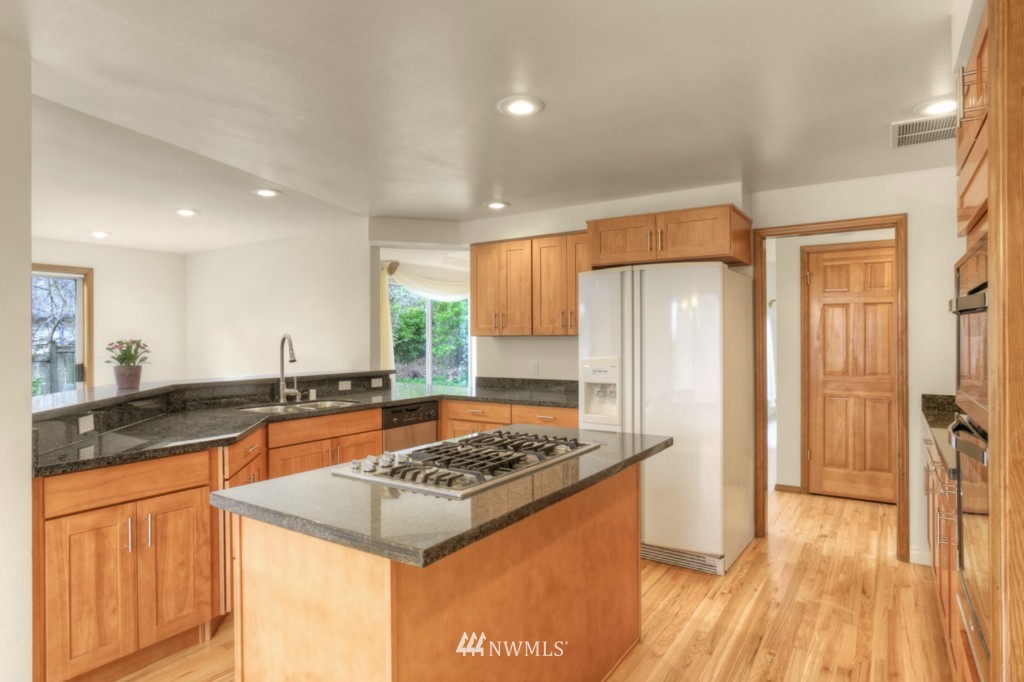 32823 10th Place Southwest Federal Way, WA 98023 - Photo 7 of 21