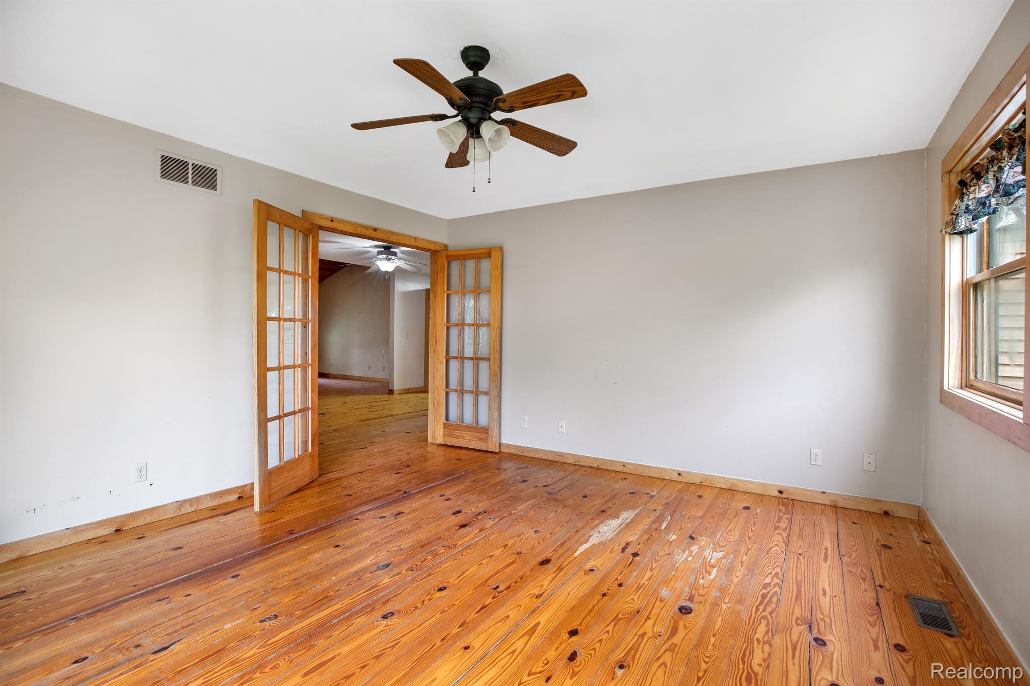 9467 Beecher Road Flushing, MI 48433 - Photo 21 of 39 Gallery Image 21