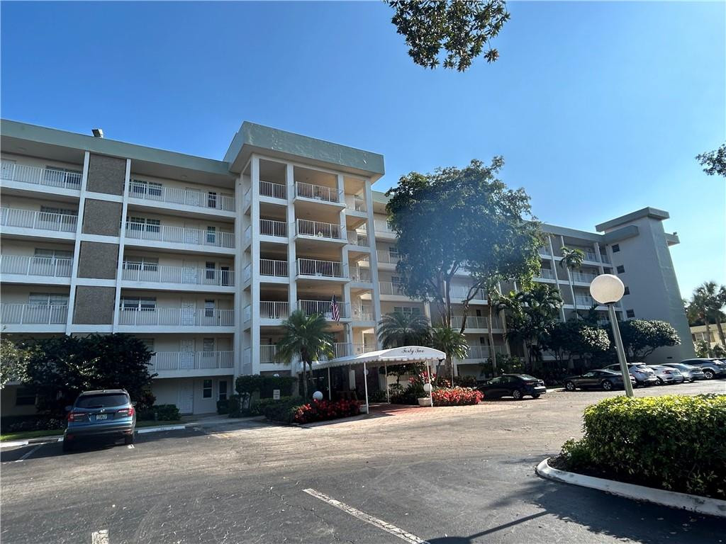 3150 North Course Lane, Unit 207 Pompano Beach, FL 33069 - Photo 27 of 32 Photo 27