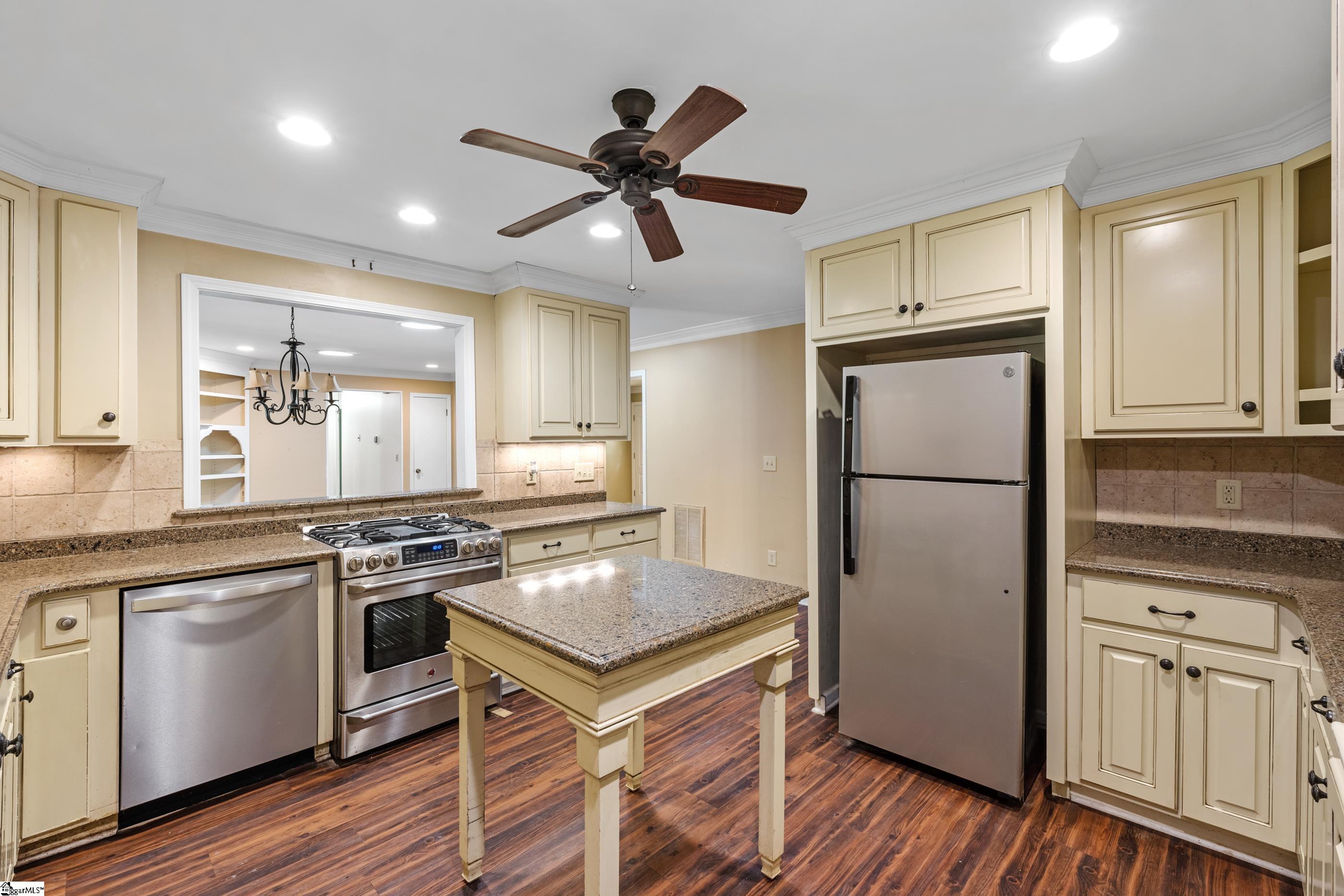 403 Laurel Road Easley, SC 29642 - Photo 17 of 34