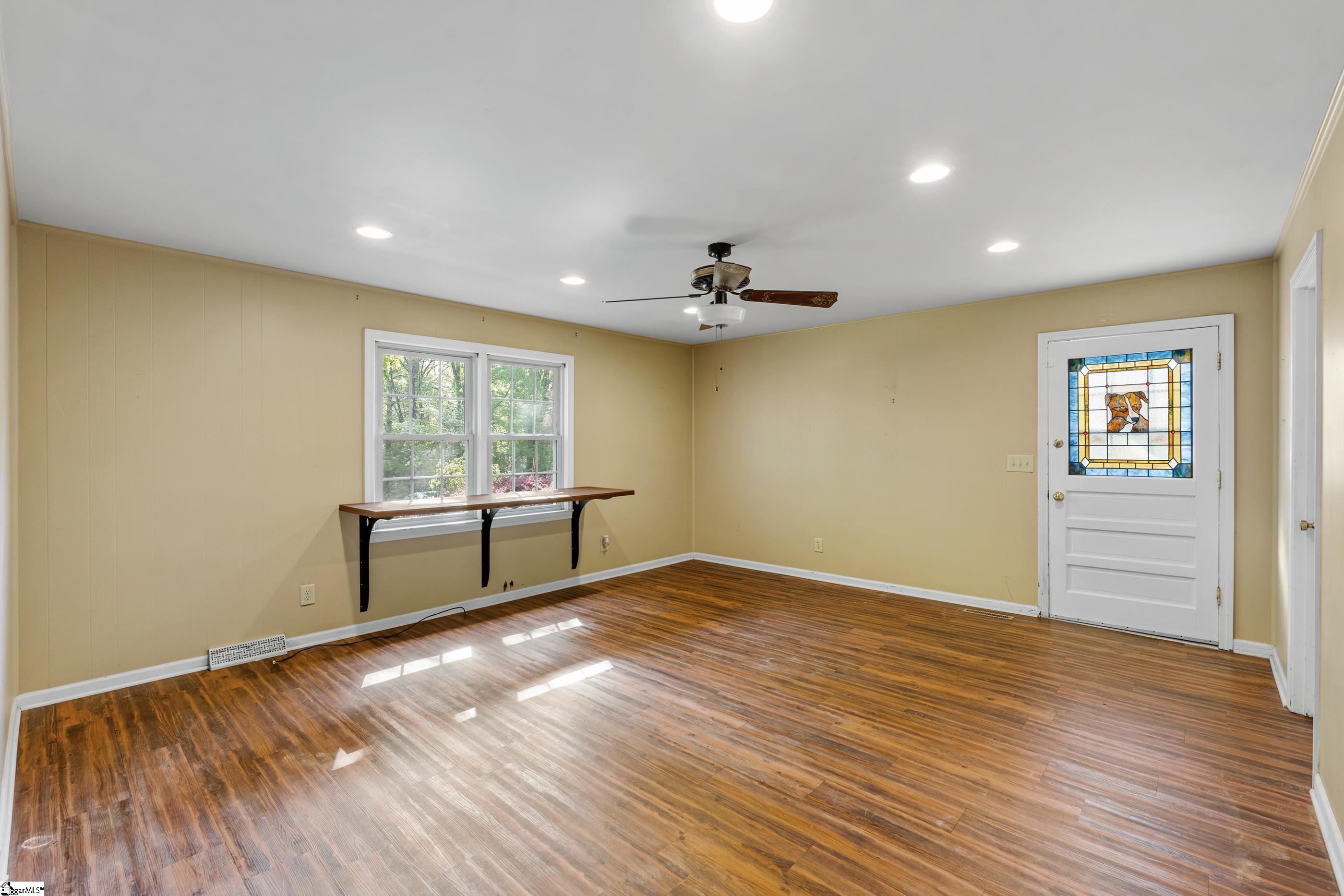 403 Laurel Road Easley, SC 29642 - Photo 19 of 34