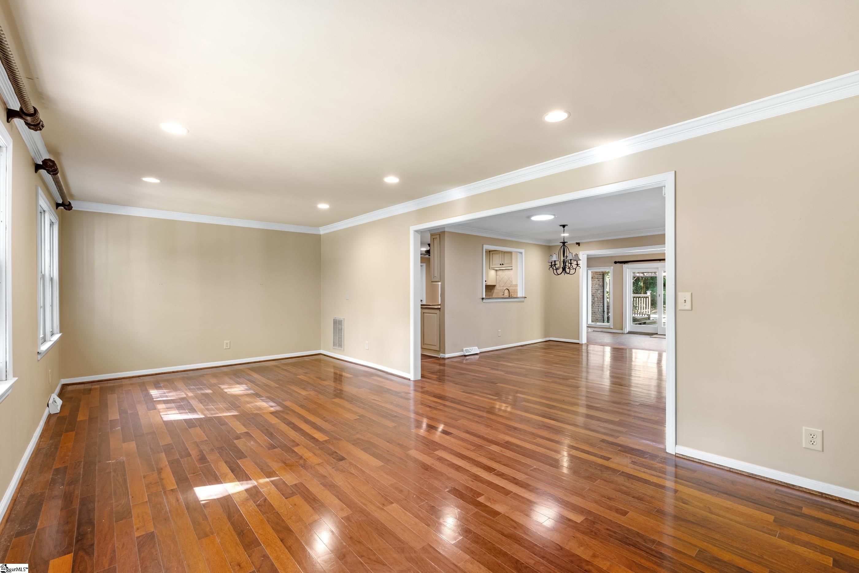 403 Laurel Road Easley, SC 29642 - Photo 5 of 34