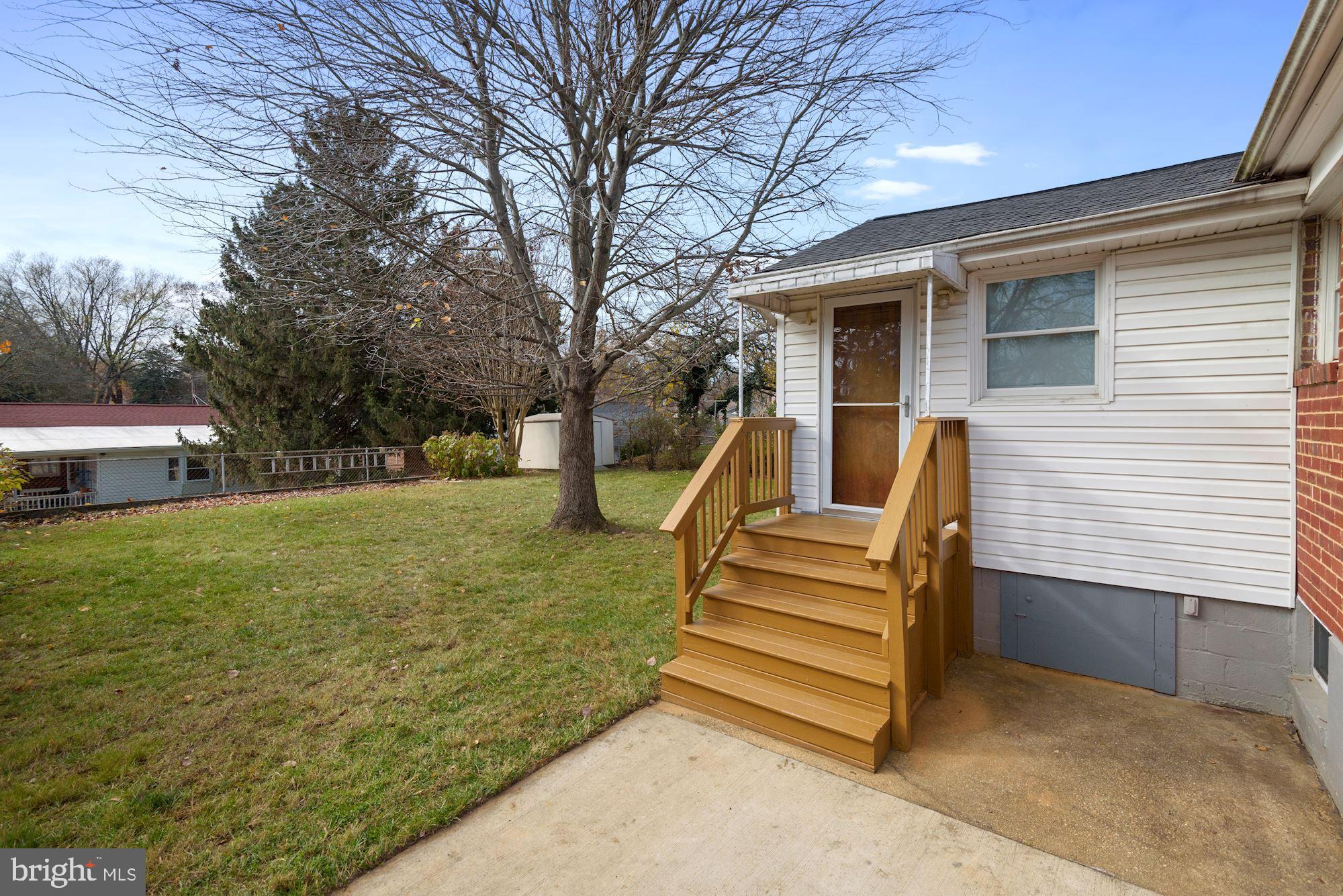 4426 Hallet Street Rockville, MD 20853 - Photo 25 of 30 Inviting Side Access Entrance